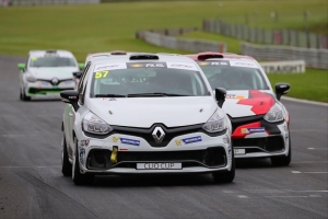 Championship boss hails “fantastic start” for new Renault UK Clio Cup Junior category