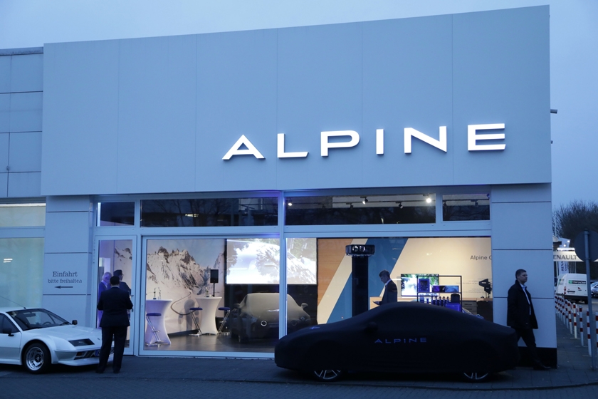 Erstes deutsches „Alpine Centre” in Köln eröffnet