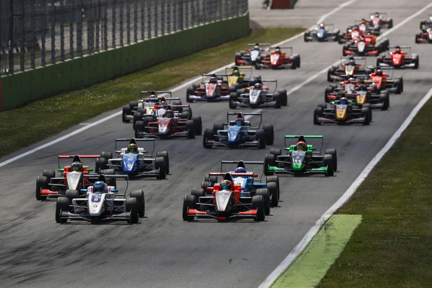 Le rythme s’accélère à Monza pour la Formule Renault Eurocup !