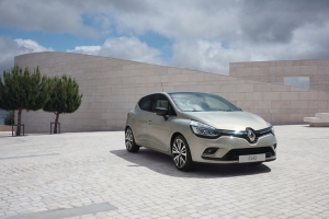 Top-Version des Neuen Renault Clio – Die Kunst der Verführung: Der Neue Renault Clio INITIALE PARIS