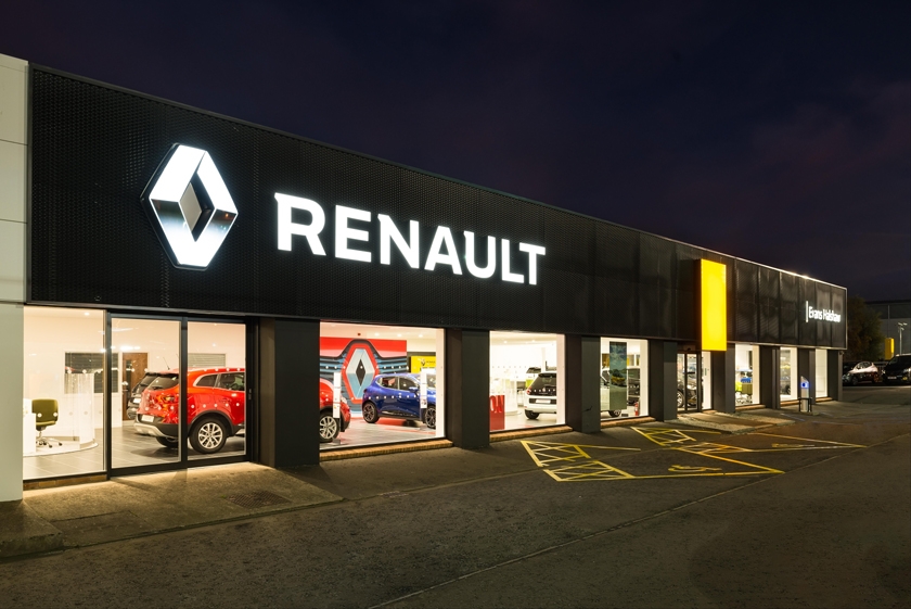 Renault begins deployment of new look dealerships at Evans Halshaw Edinburgh