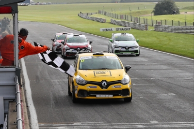 A tie at the top as Marzorati, Hammerton win first ever Renault UK Clio Cup Junior races