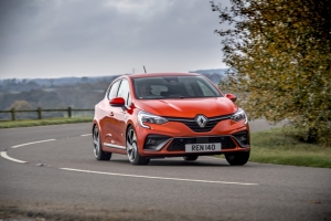 Renault Clio passes the test to be awarded FirstCar &#039;New Car of the Year&#039; 2021