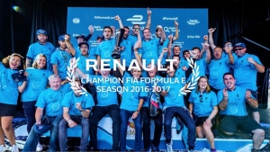 Renault e.dams celebrates its third consecutive title in Formula E and presents its new livery and partners for season 4