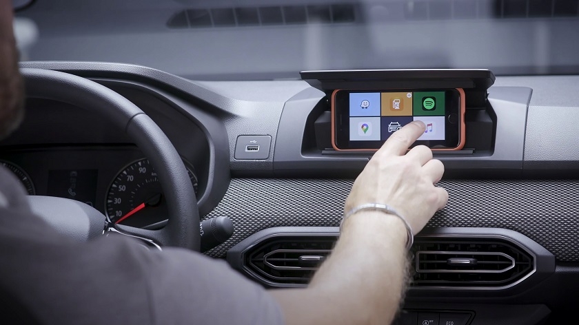 Dacia Media Control: Der Multimedia-Bildschirm aus der Hosentasche