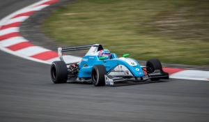 Max Defourny le plus rapide des essais au Nürburgring