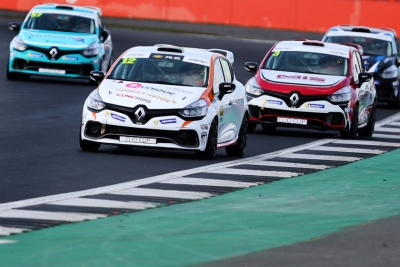 Dream Renault UK Clio Cup Junior Debut for Nick Reeve & Specialized Motorsport at Silverstone