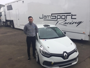 Romford&#039;s Aaron Thompson signs with title-holder JamSport for 2017 Renault UK Clio Cup