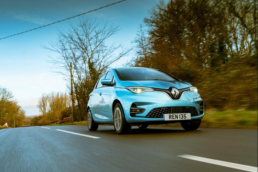 Renault offers up to £1,000 switch incentive on its electrified model range