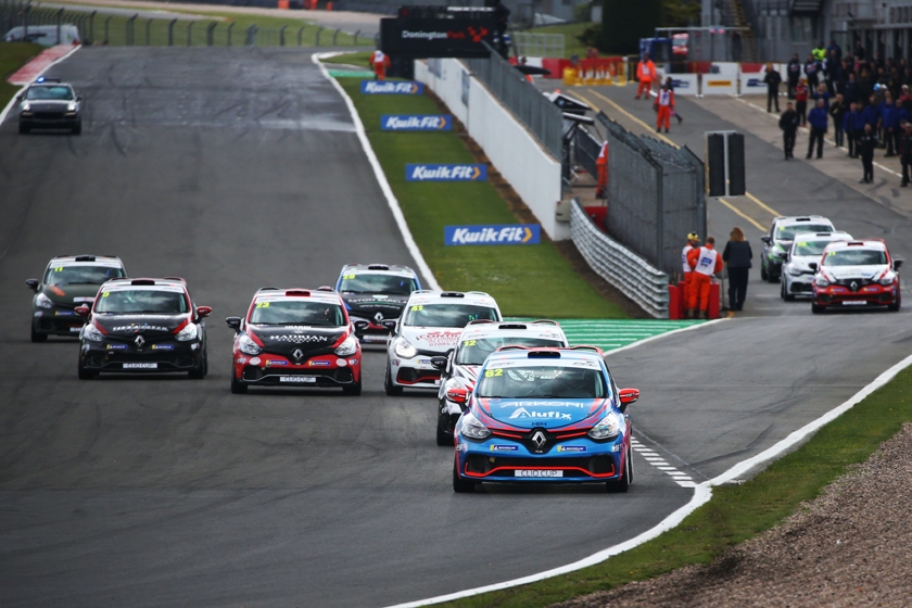 North Yorkshire´s daunting Croft Circuit stop Renault UK Clip Cup Title Race