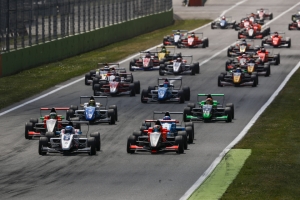 Will Palmer takes the win and lead in the Formula Renault Eurocup