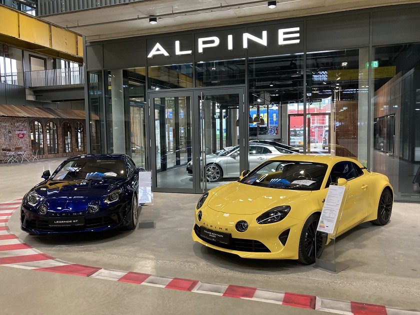 Alpine eröffnet Showroom in der Motorworld München
