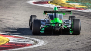 Sacha Fenestraz conclut les essais avec un record au Nürburgring